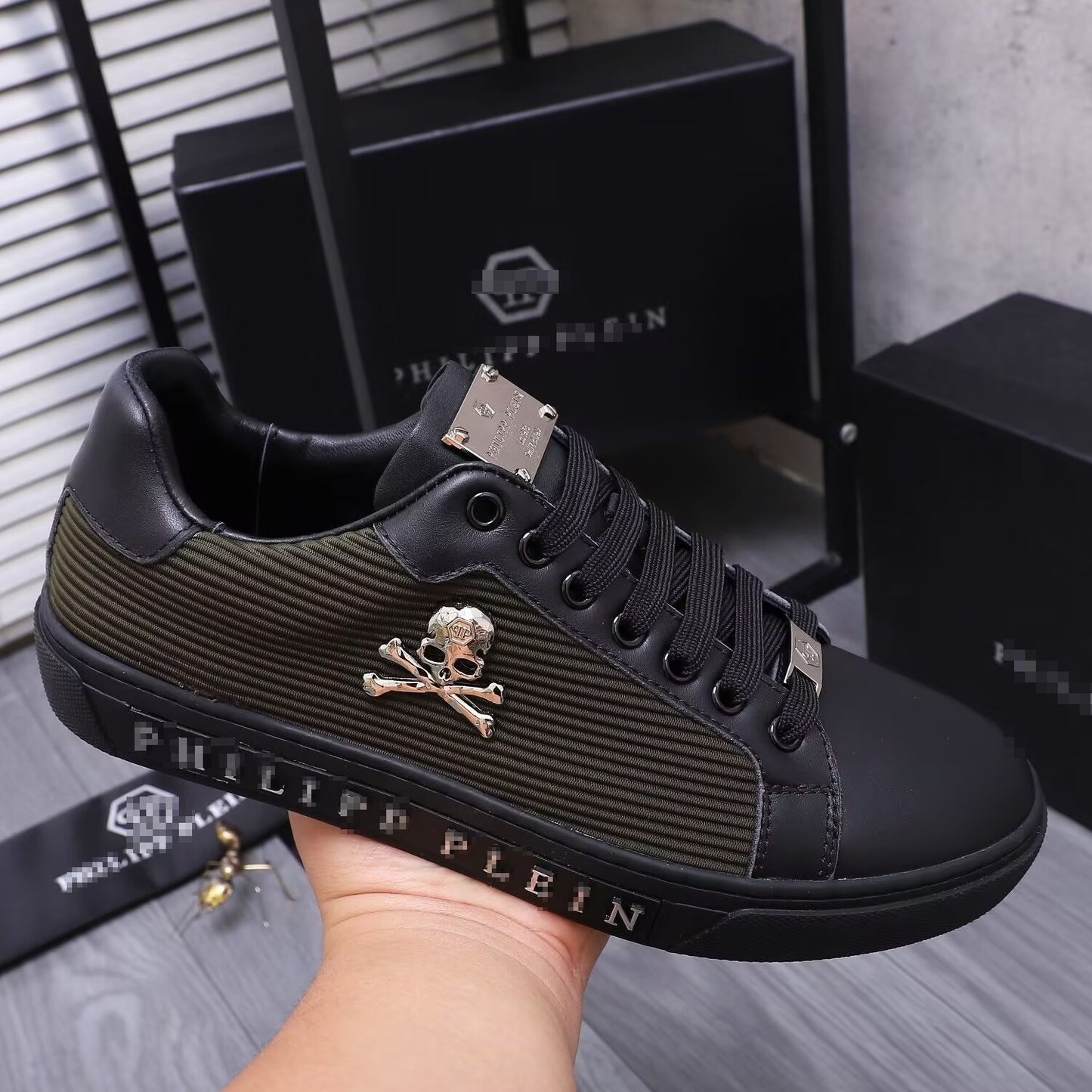 PP Men's Leather Sneaker