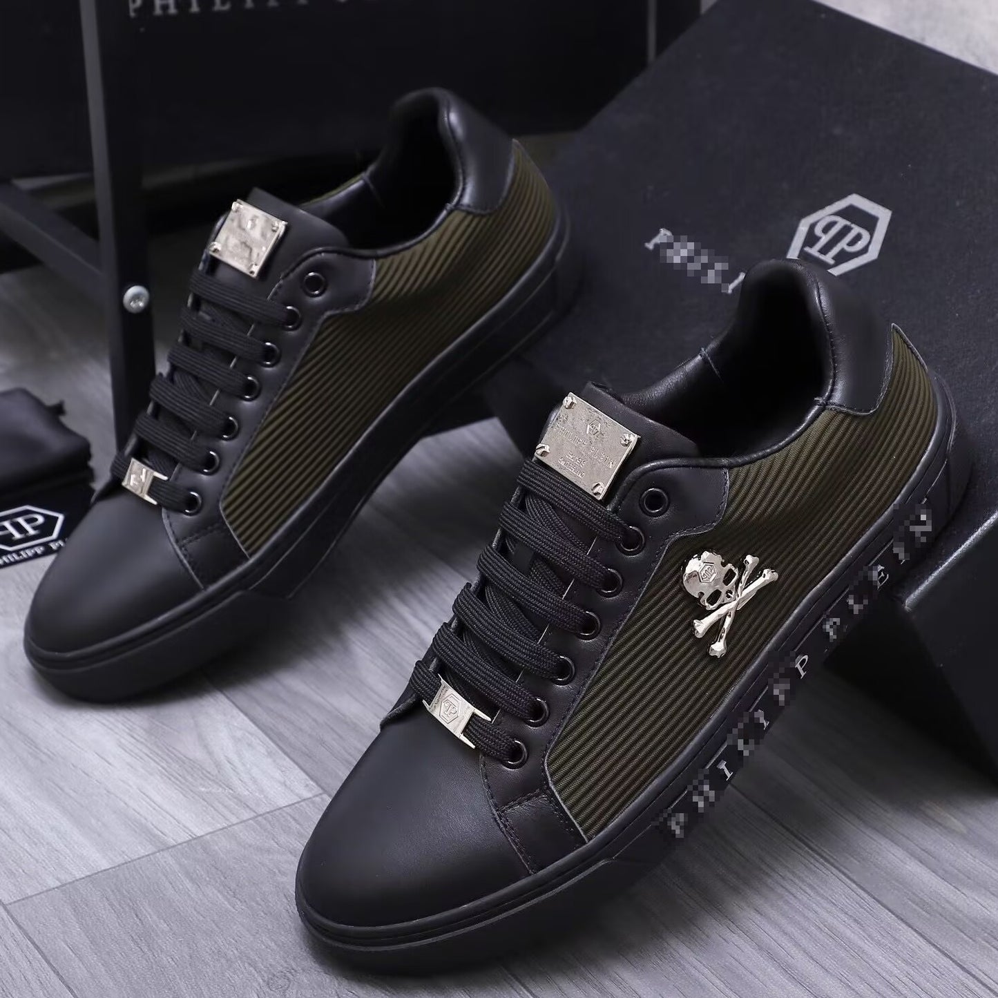 PP Men's Leather Sneaker