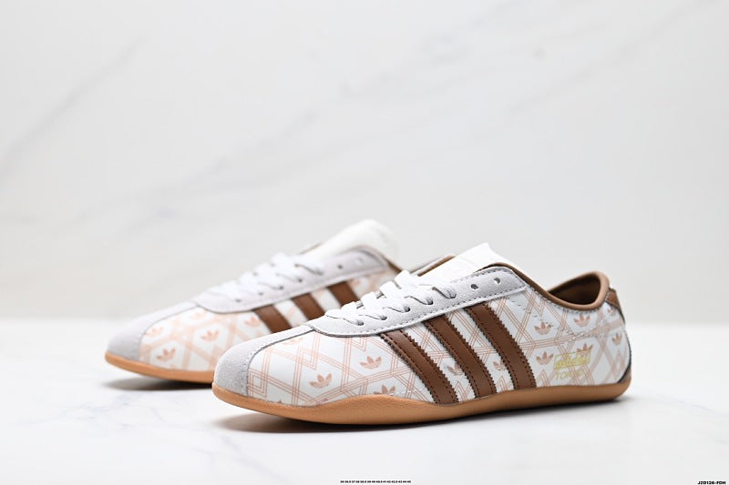 Adidas K81801450 Unisex Casual Sneakers #4 - White/Pink - image 11