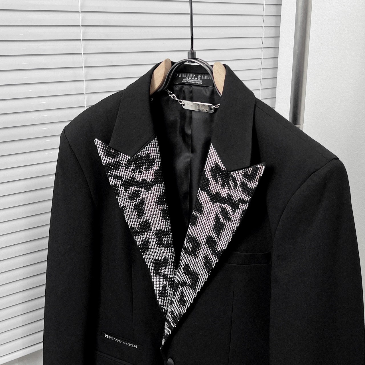 PP Men's Rhinestone Collar Suit