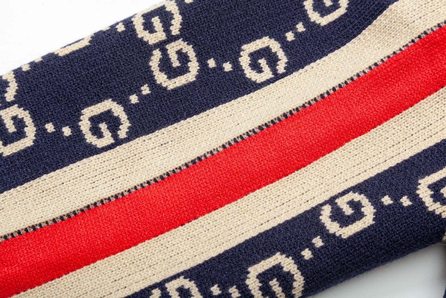 Gucci Signature 9199 Sweater - Image 17