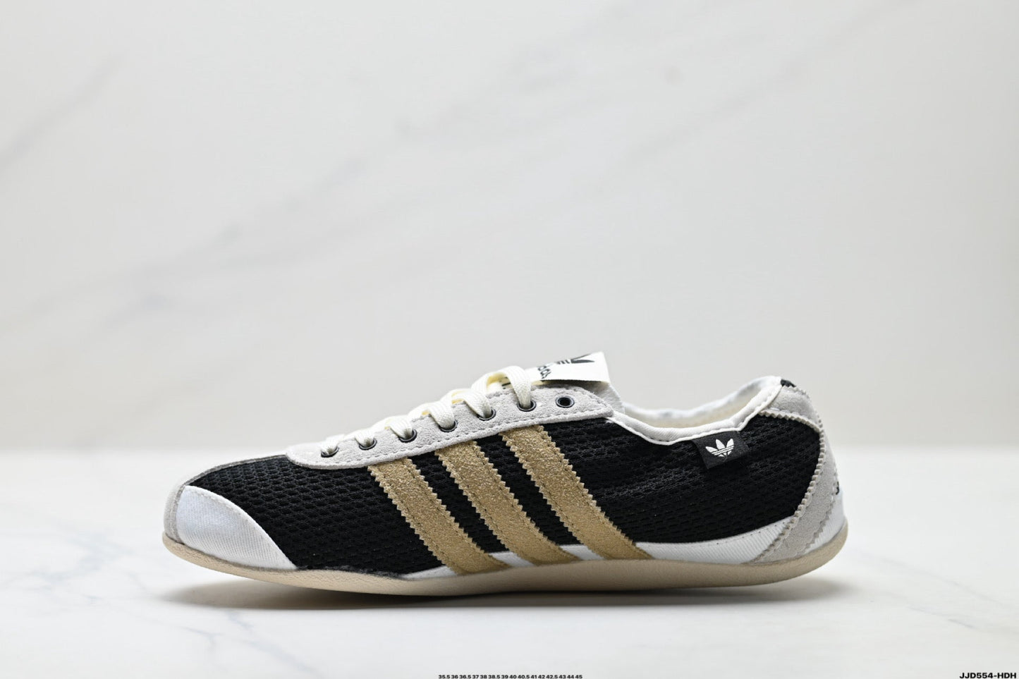Adidas Classic Casual Sneakers – Lightweight & Non-Slip
