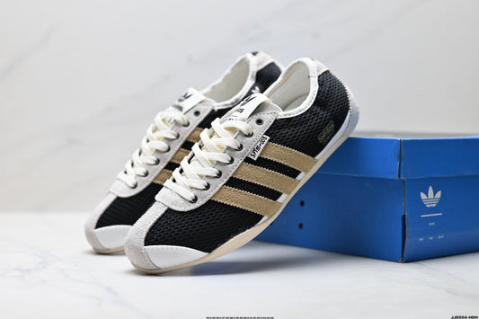 Adidas Classic Casual Sneakers – Lightweight & Non-Slip