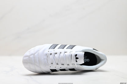 Classic Court Leather Sneakers