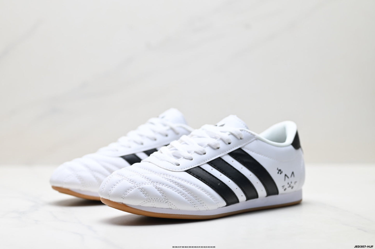 Classic Court Leather Sneakers