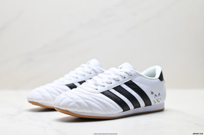 Classic Court Leather Sneakers