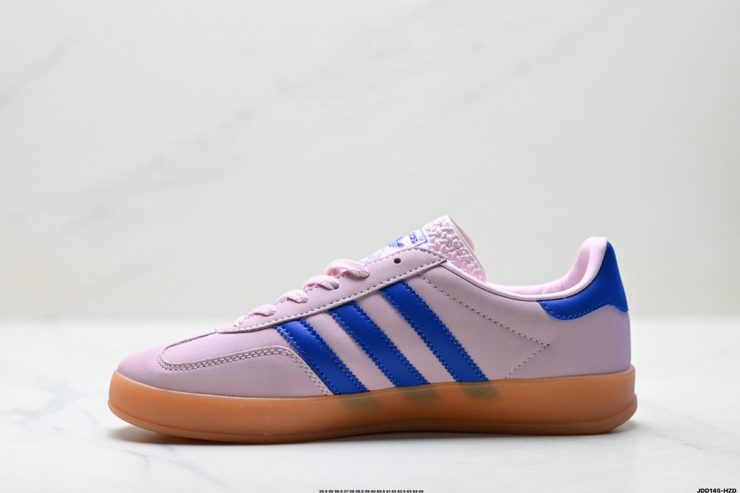 Adidas Classic Low Top Sneakers