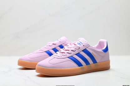 Adidas Classic Low Top Sneakers