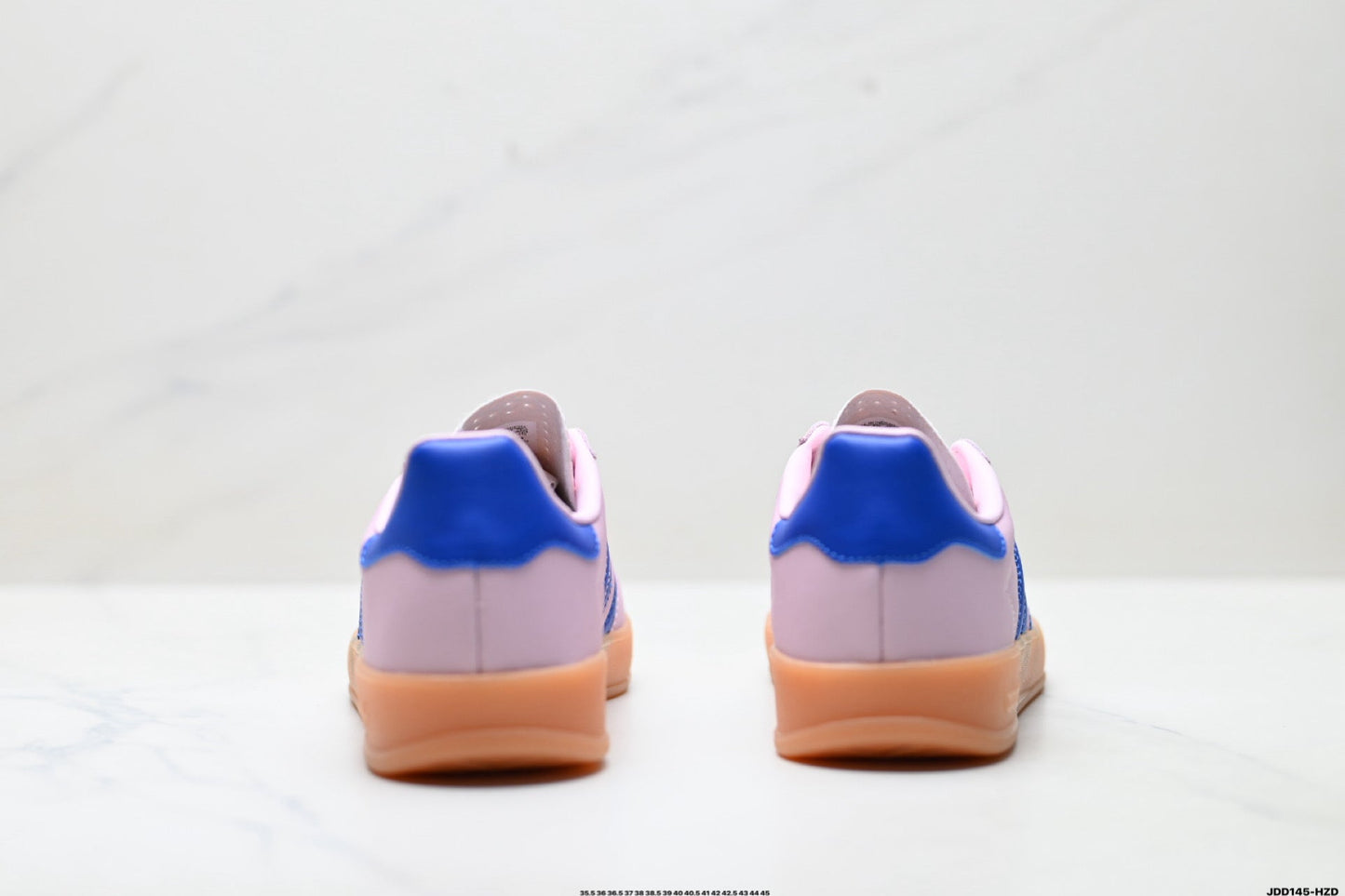 Adidas Classic Low Top Sneakers