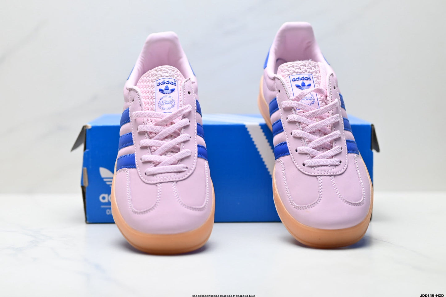 Adidas Classic Low Top Sneakers