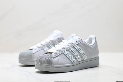 Adidas Superstar Sneakers