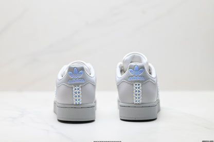 Adidas Superstar Sneakers