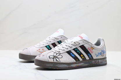 Adidas K81802350 Unisex Casual Sneakers - White/Graphic - image 5