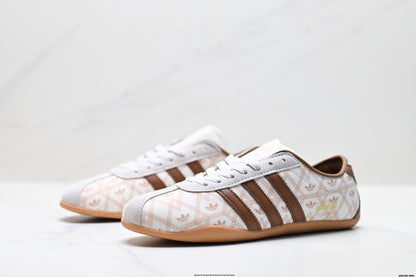 Adidas K81801450 Unisex Casual Sneakers #4 - White/Pink - image 10