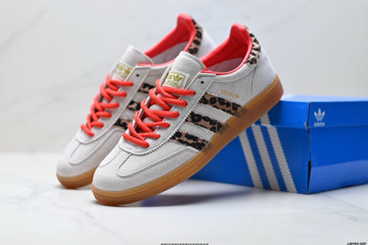 Adidas K81801450 Unisex Casual Sneakers #3 - White/Red