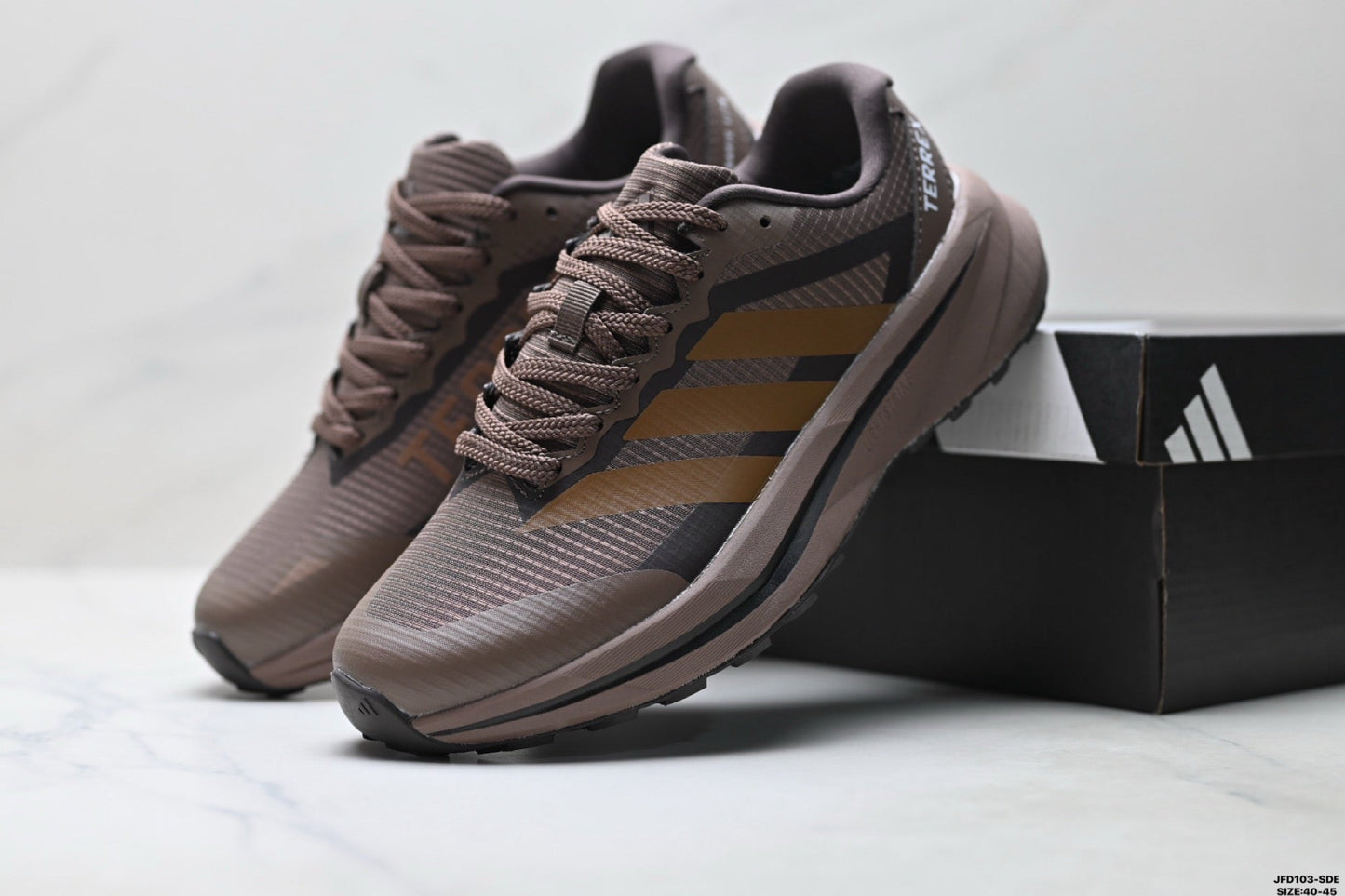 Adidas K81801650 Men's Running Shoes - Brown