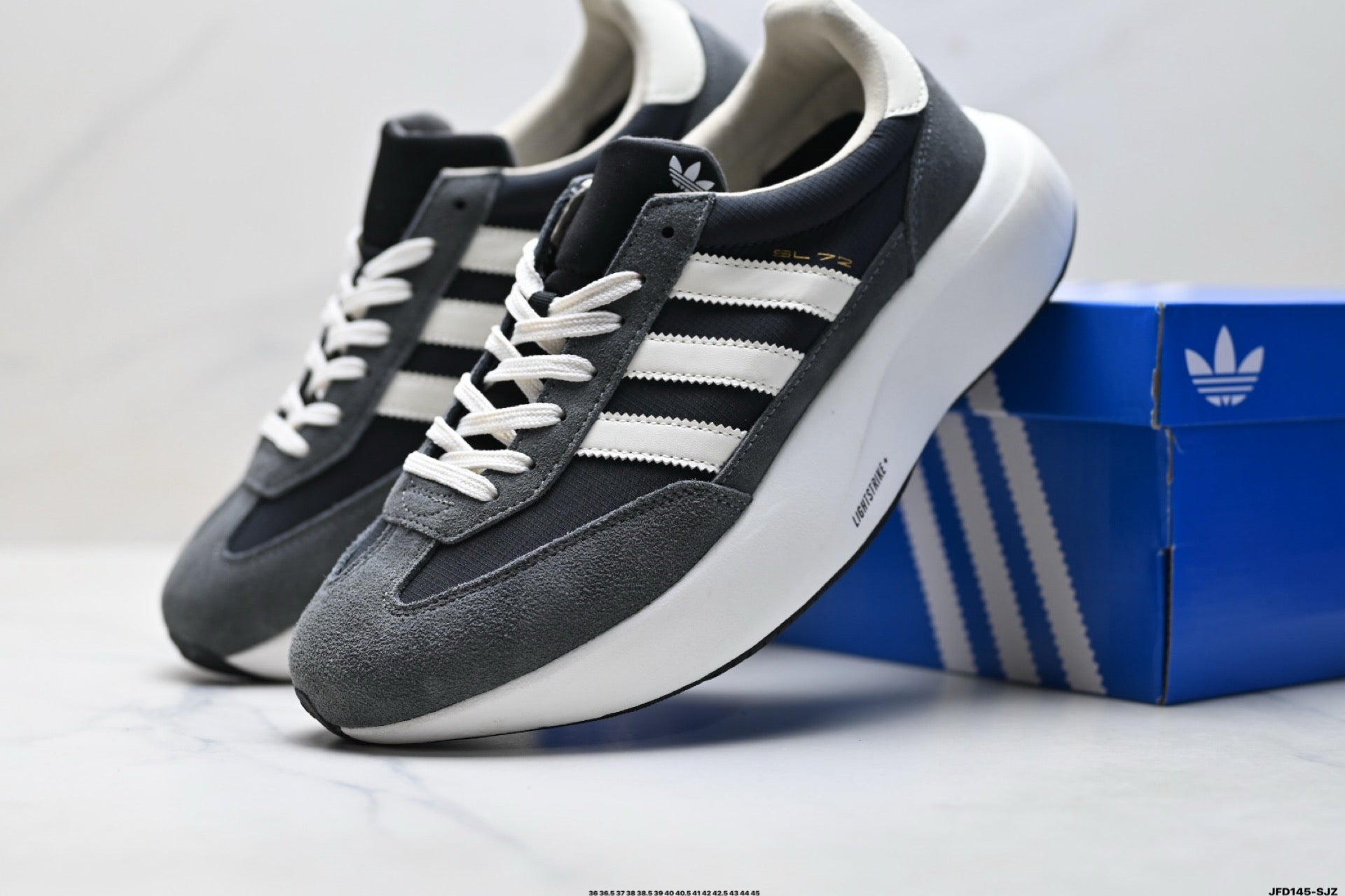 Adidas K81801650 Unisex Running Shoes - Grey/Black