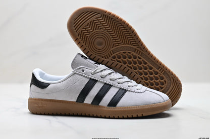 Adidas K81801450 Unisex Casual Sneakers #2 - White/Black/Gum - image 4