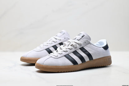 Adidas K81801450 Unisex Casual Sneakers #2 - White/Black/Gum - image 5