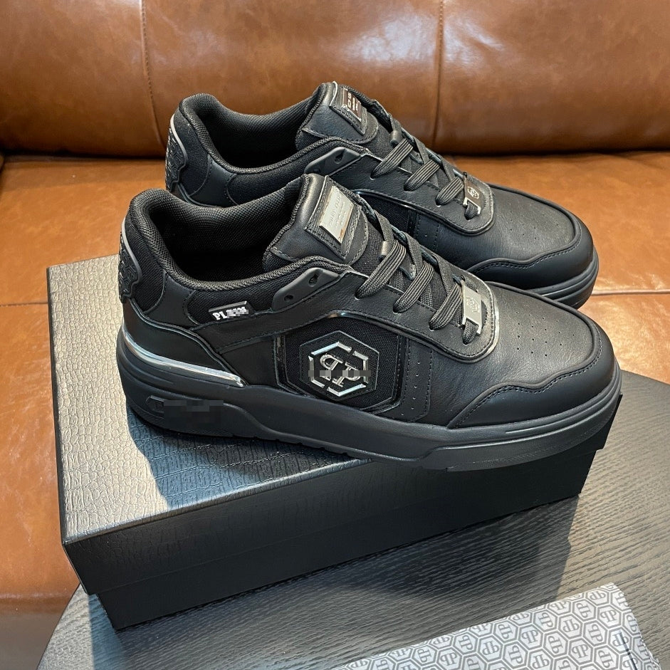 SOLA letter leather Sneakers
