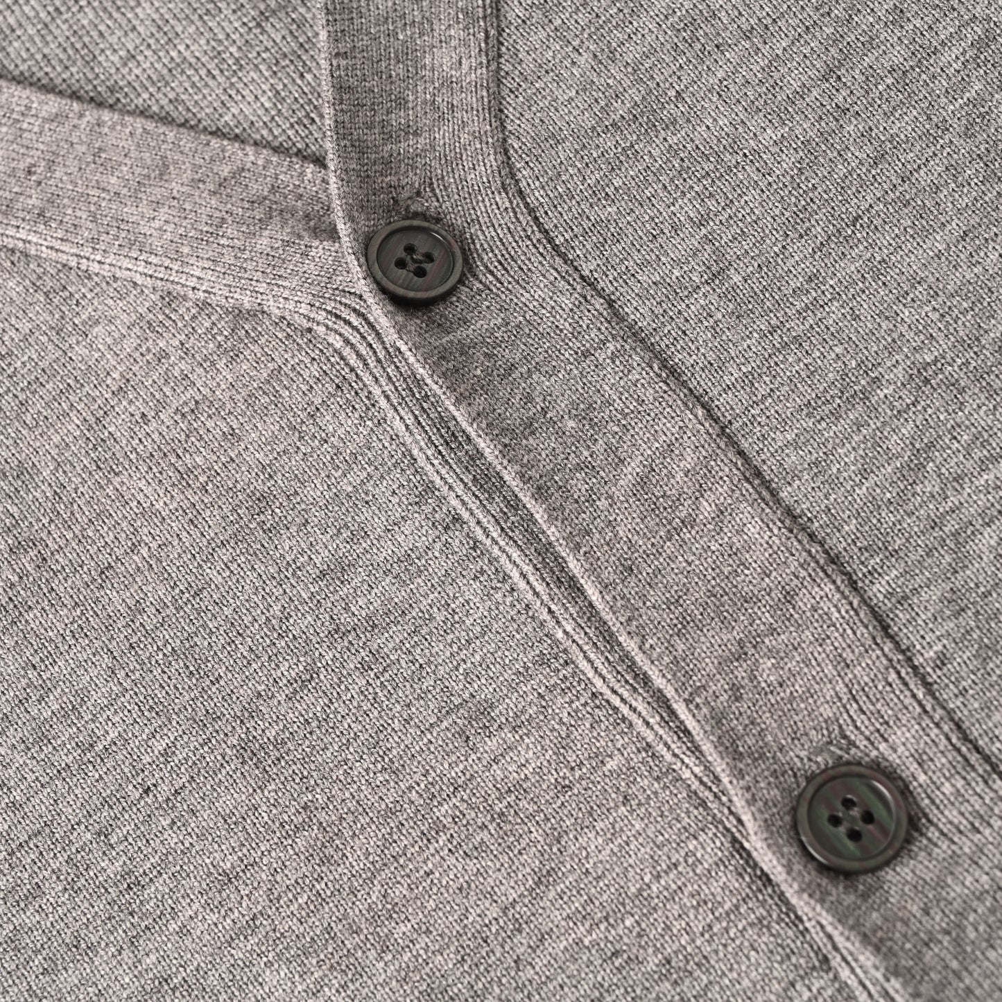 MR.TOM  2026 Knitted cardigan