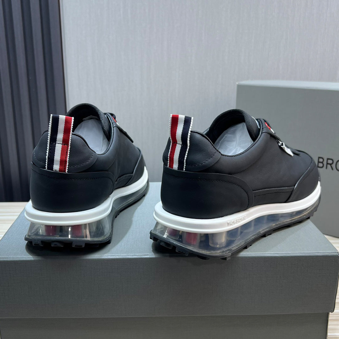 MR.TOM 2025ss Man Cowhide