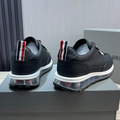 MR.TOM 2025ss Man Cowhide