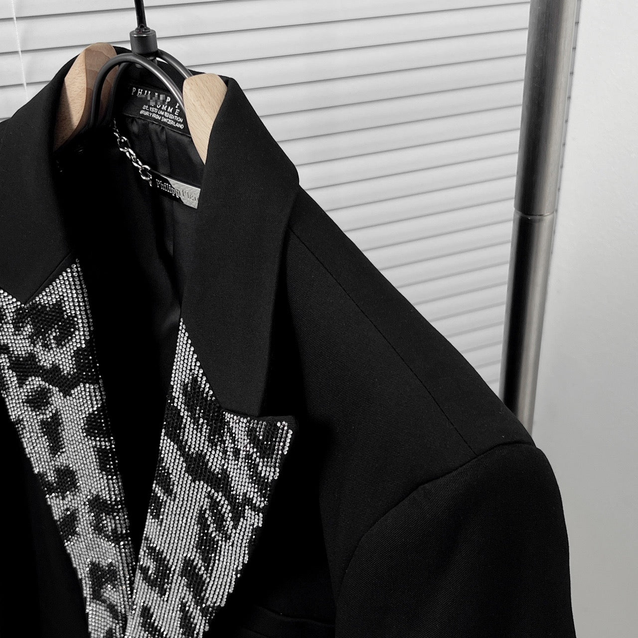 PP Men's Rhinestone Collar Suit
