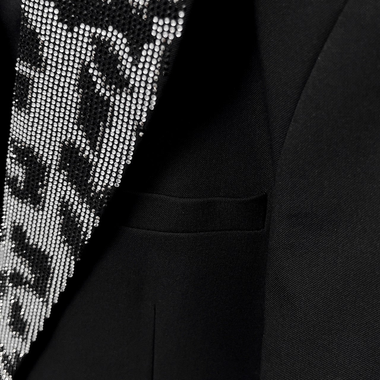 PP Men's Rhinestone Collar Suit
