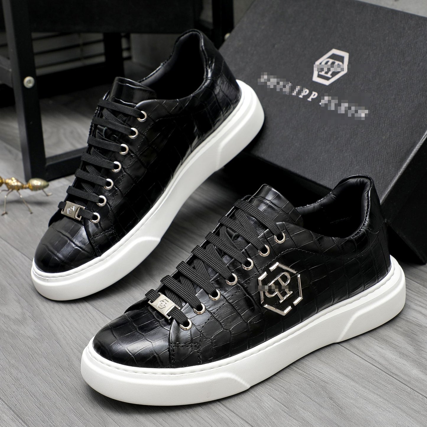 PP Snake print sneakers