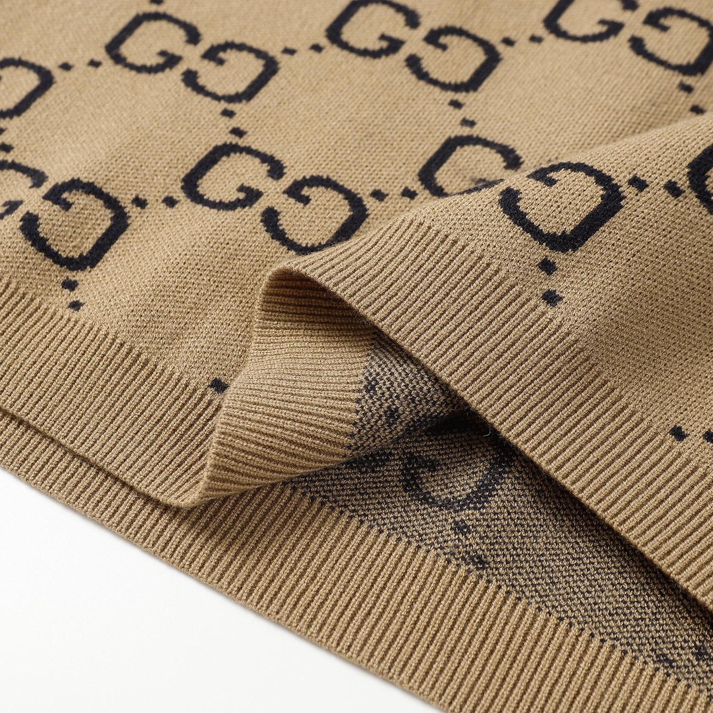 Gucci Gucc Sweater - Image 6