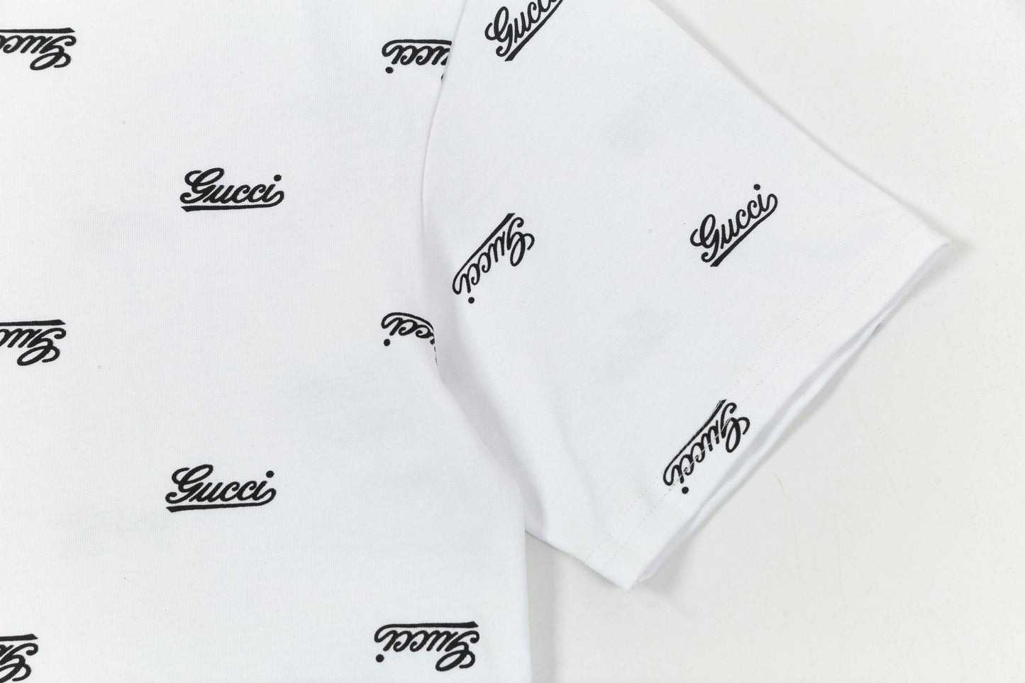 Gucci Signature 9D21 T-Shirt - Image 14