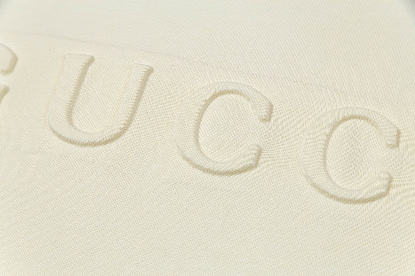 Gucci Logo T-Shirt - Image 7