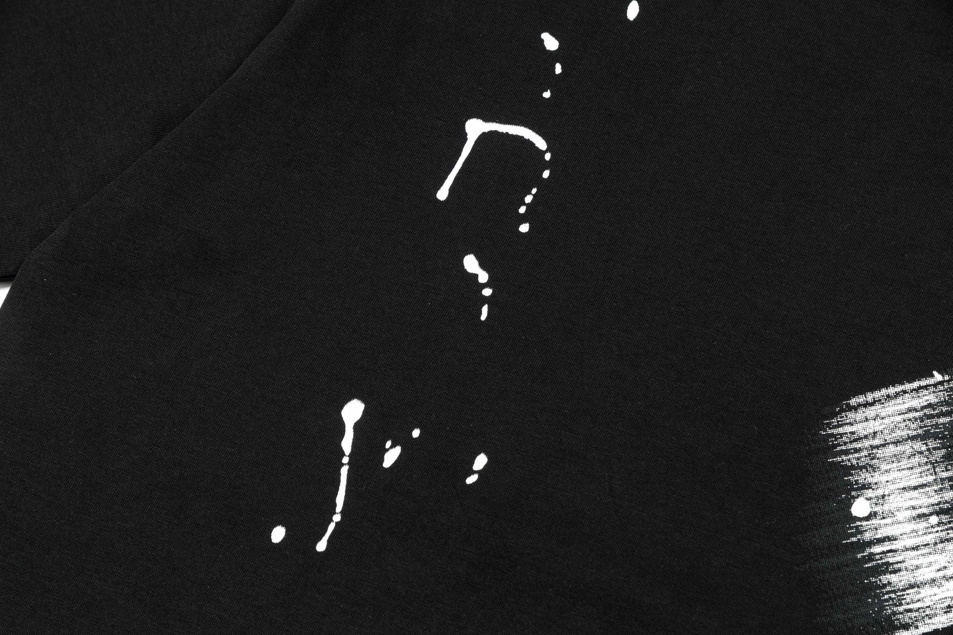 Gucci Graffiti Logo T-Shirt - Image 7