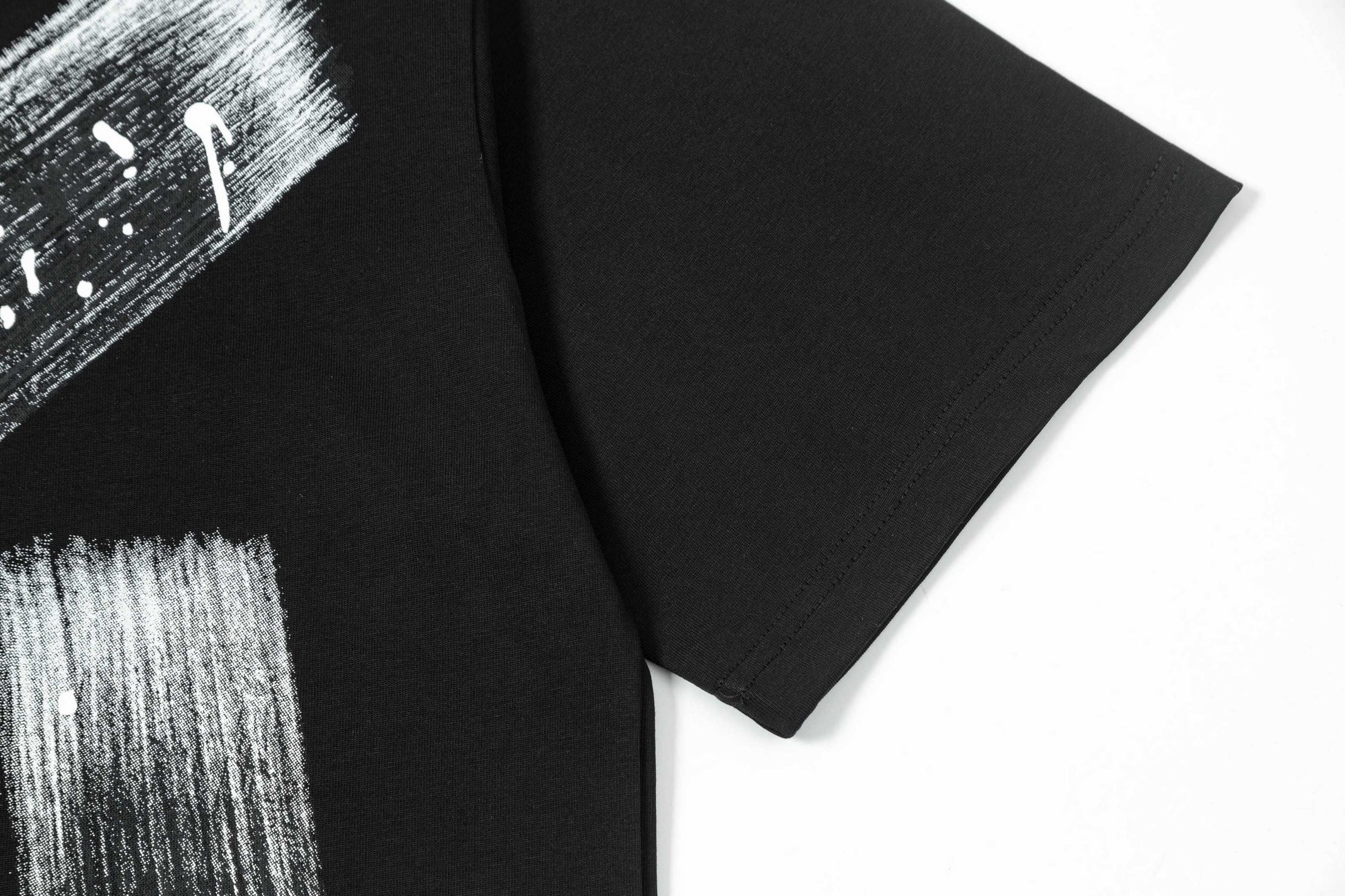 Gucci Graffiti Logo T-Shirt - Image 5