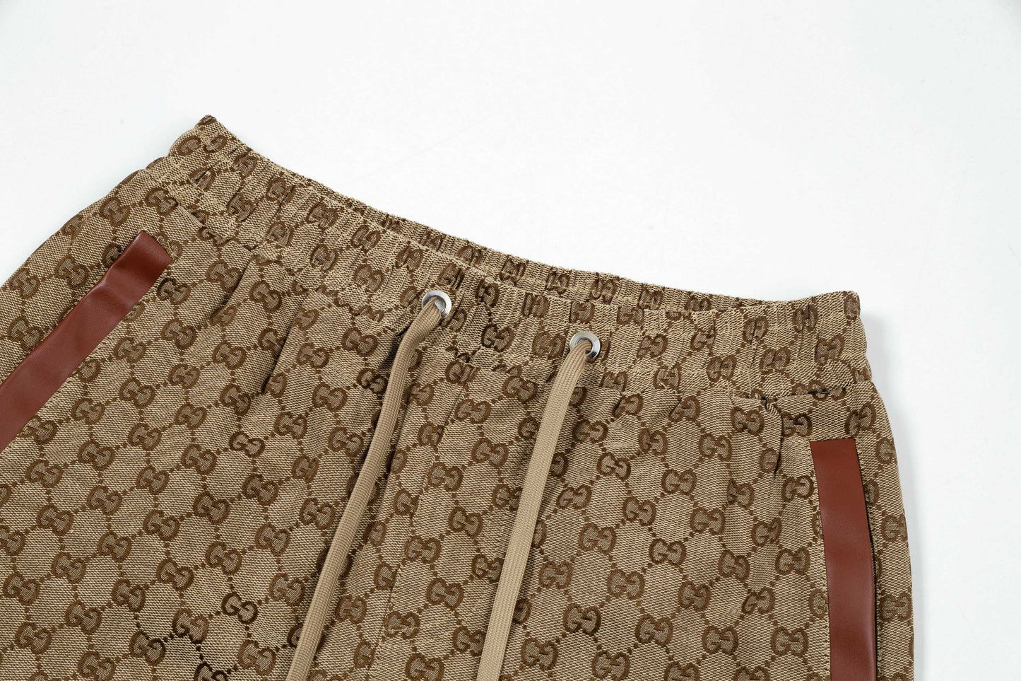 Gucci Signature 7F1D Shorts - Image 79