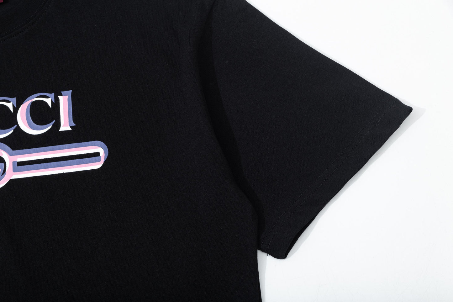 Gucci Logo T-Shirt - Image 24
