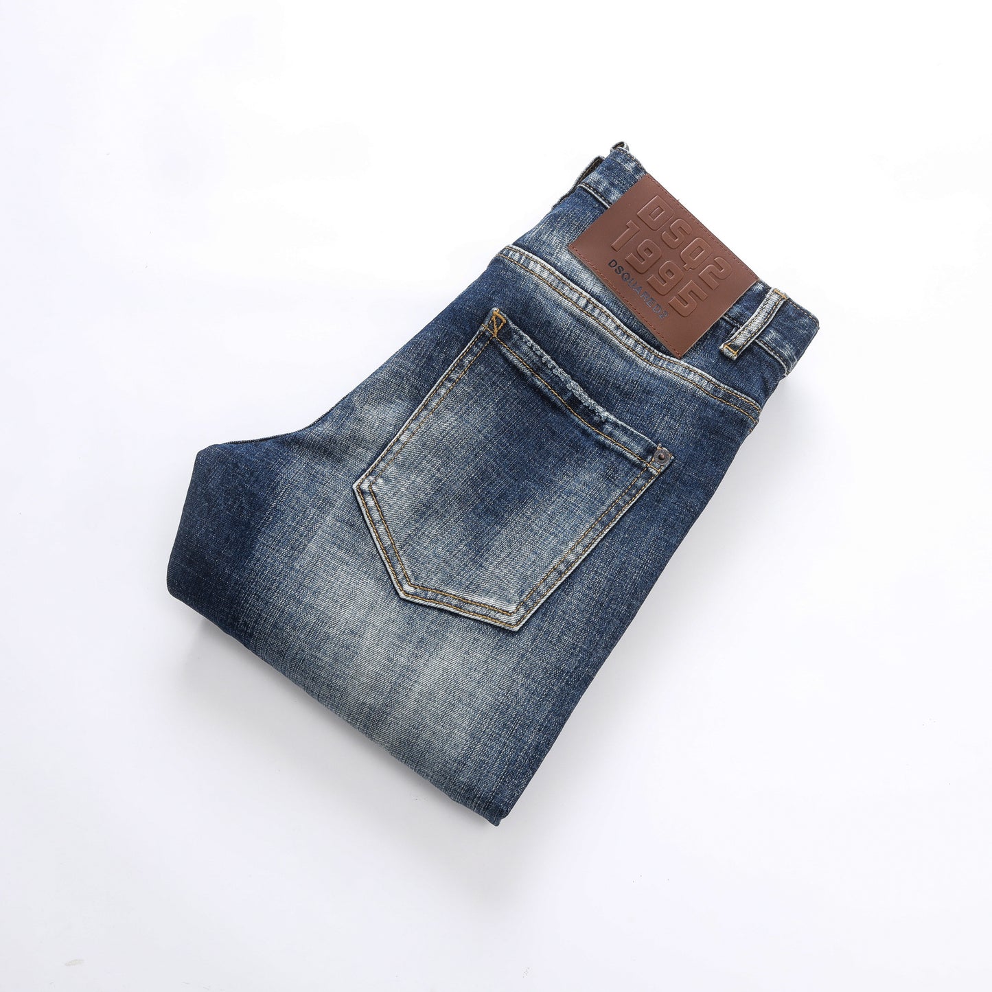 DSQ2 Hole Man Jeans