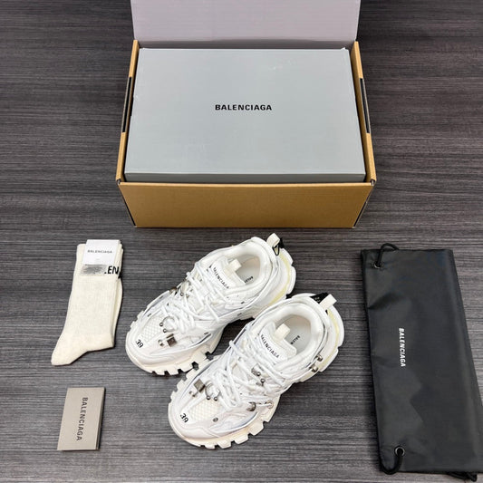 Balenciaga 490 纯原版本 无美人尖 市场天花板 巴黎世家3.0 铆钉配饰款！ 三代户外概念鞋 Balenciaga Sneaker Tess s.G Sneaker #01 - Color 01 - Image 1