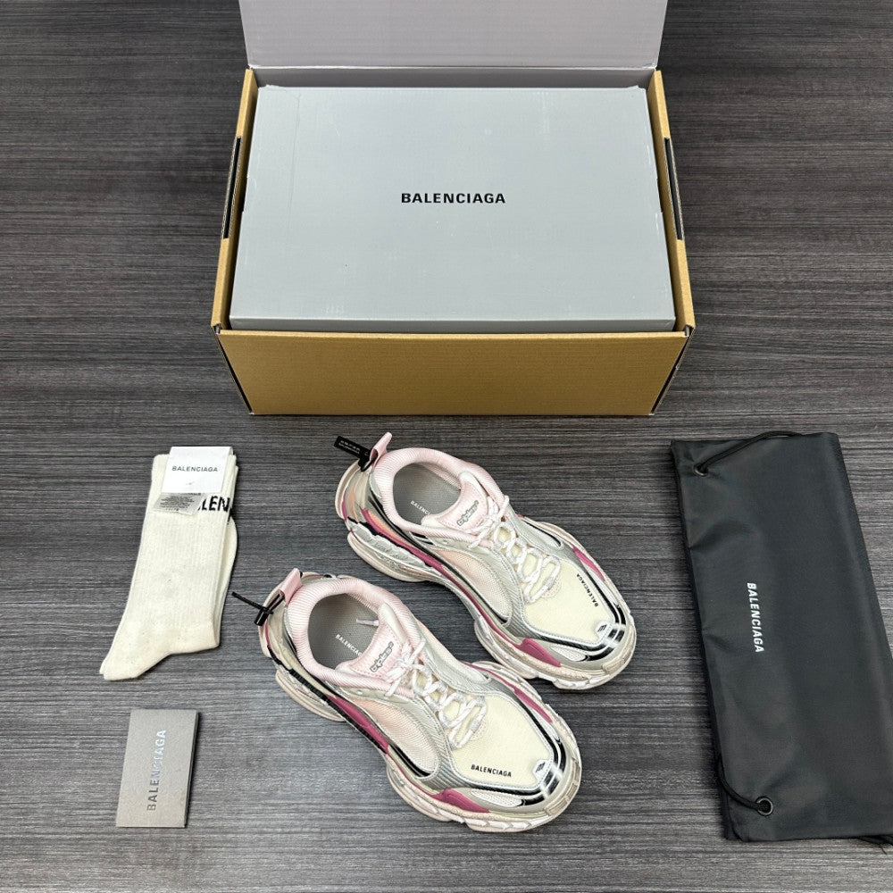 Balenciaga Triple S Sneaker #02 - Color 01 - Image 3