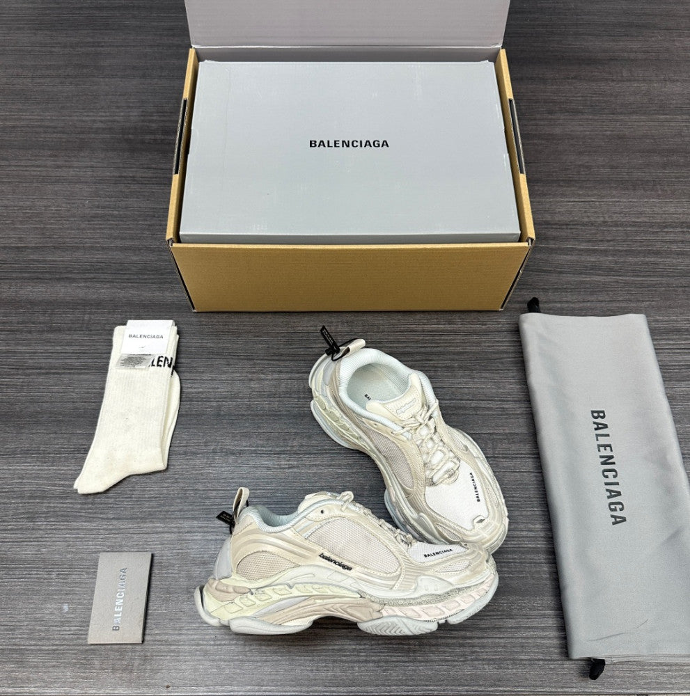Balenciaga Triple S Sneaker #02 - Color 02 - Image 4