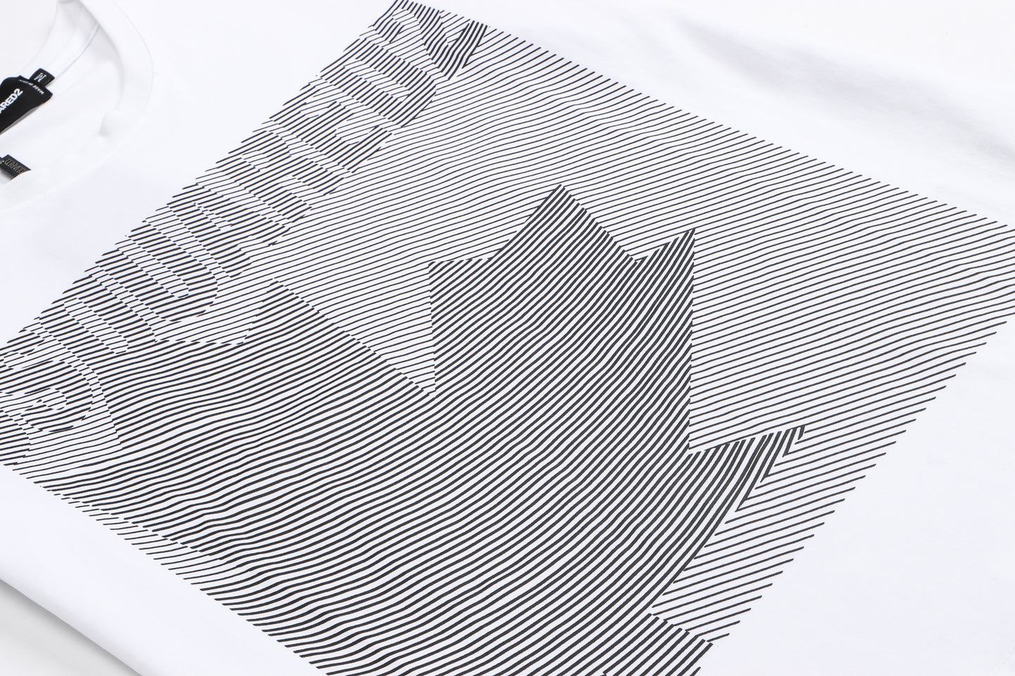 New-D2  Maple Leaf T-shirt