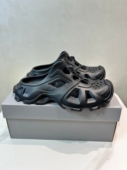 Balenciaga Mold Slide #01 - Color 03 - Image 1