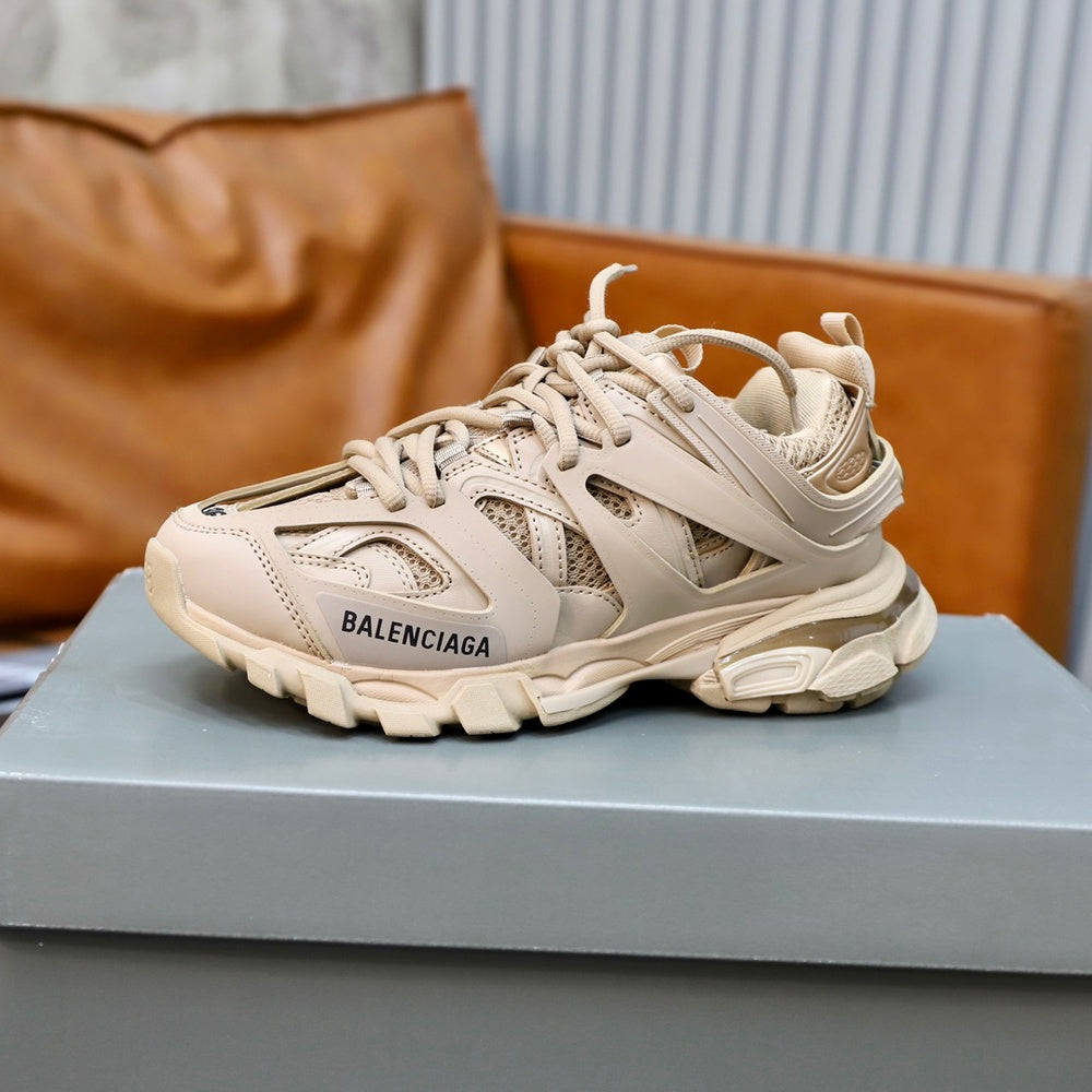 Balenciaga Men's Sneakers - Style 425775