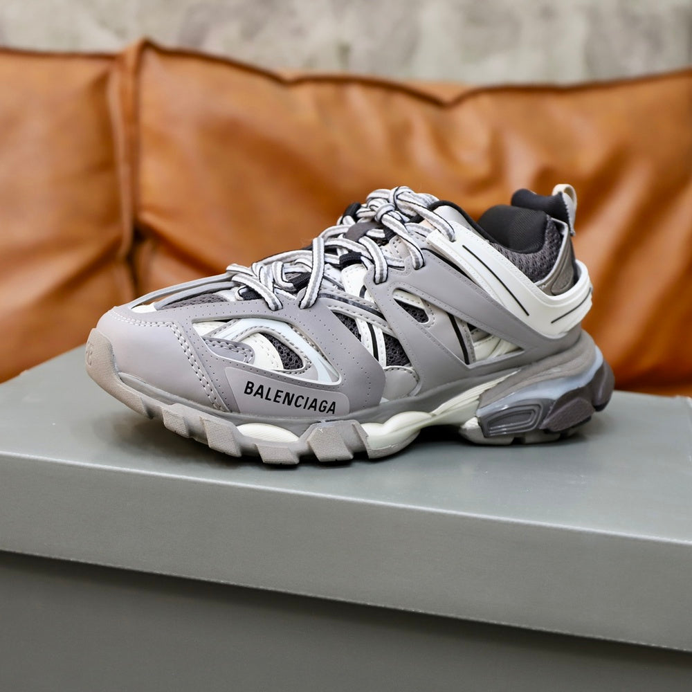 Balenciaga Men's Sneakers - Style 426011