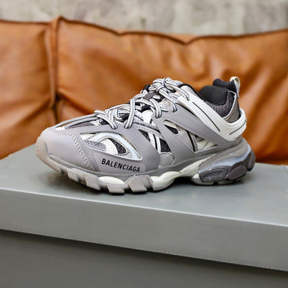 Balenciaga Men's Sneakers - Style 425775