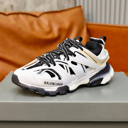 Balenciaga Men's Sneakers - Style 425775