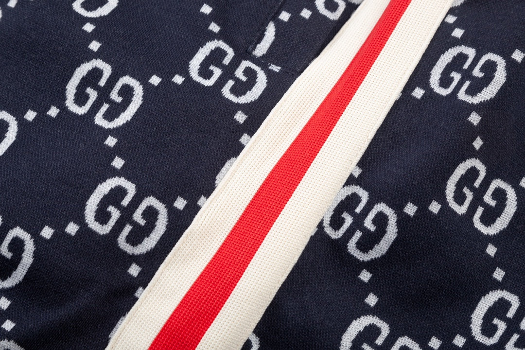 Gucci Signature 05E4 Shorts - Image 6