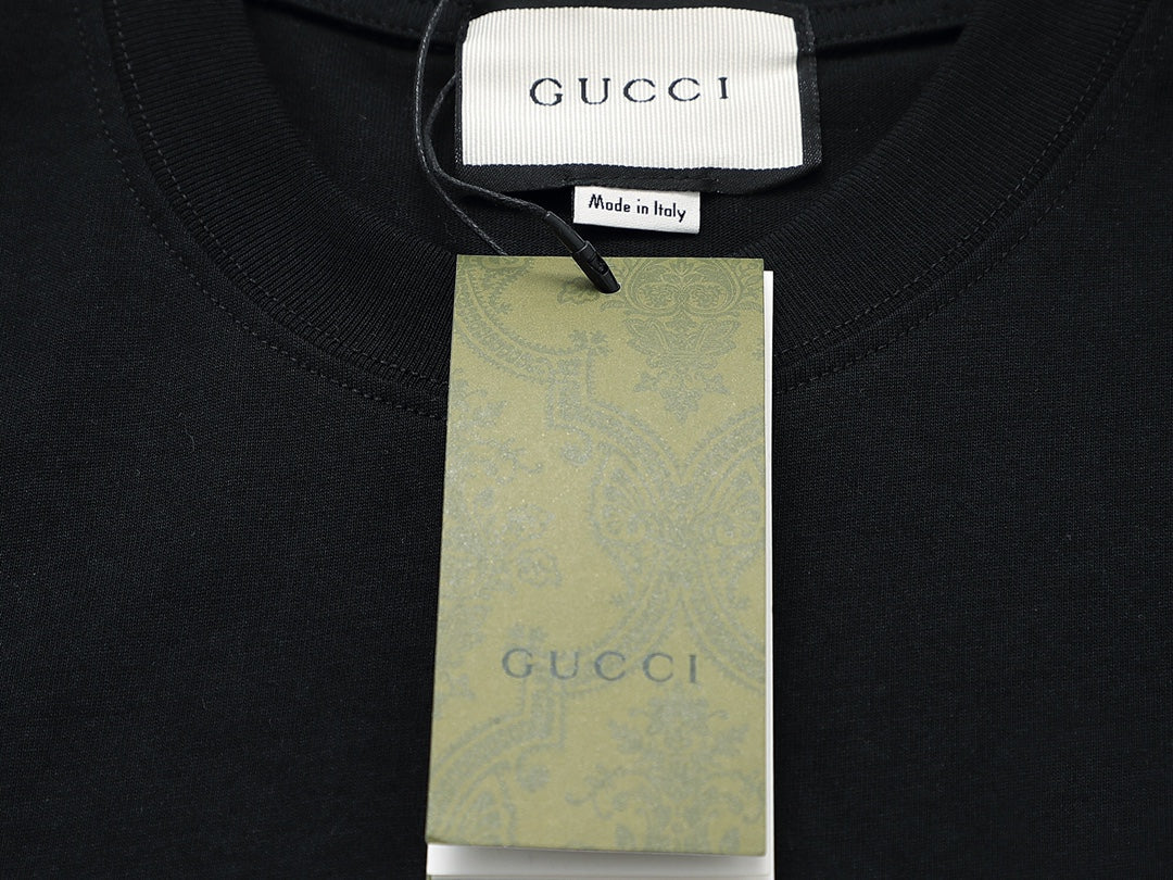 Gucci Contrast Logo T-Shirt - Image 15