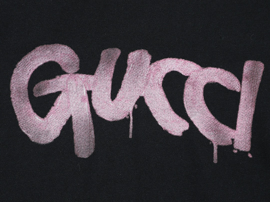 Gucci Contrast Logo T-Shirt - Image 14